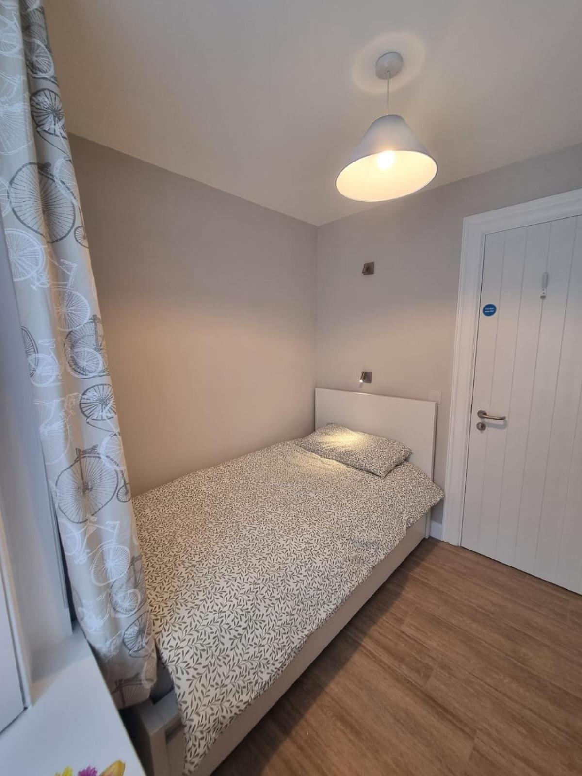 The Monkey Puzzle Hotel Bunclody Bagian luar foto