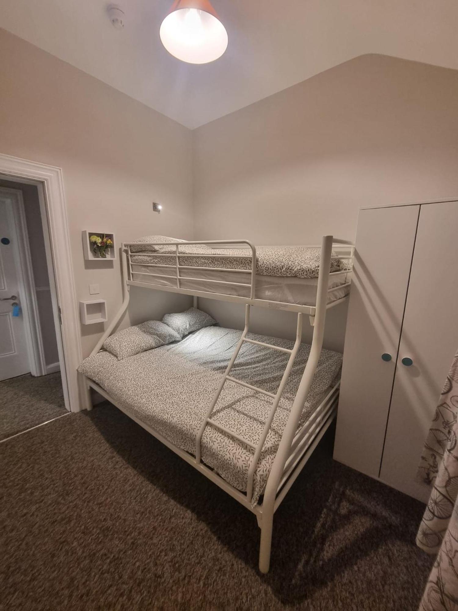 The Monkey Puzzle Hotel Bunclody Bagian luar foto