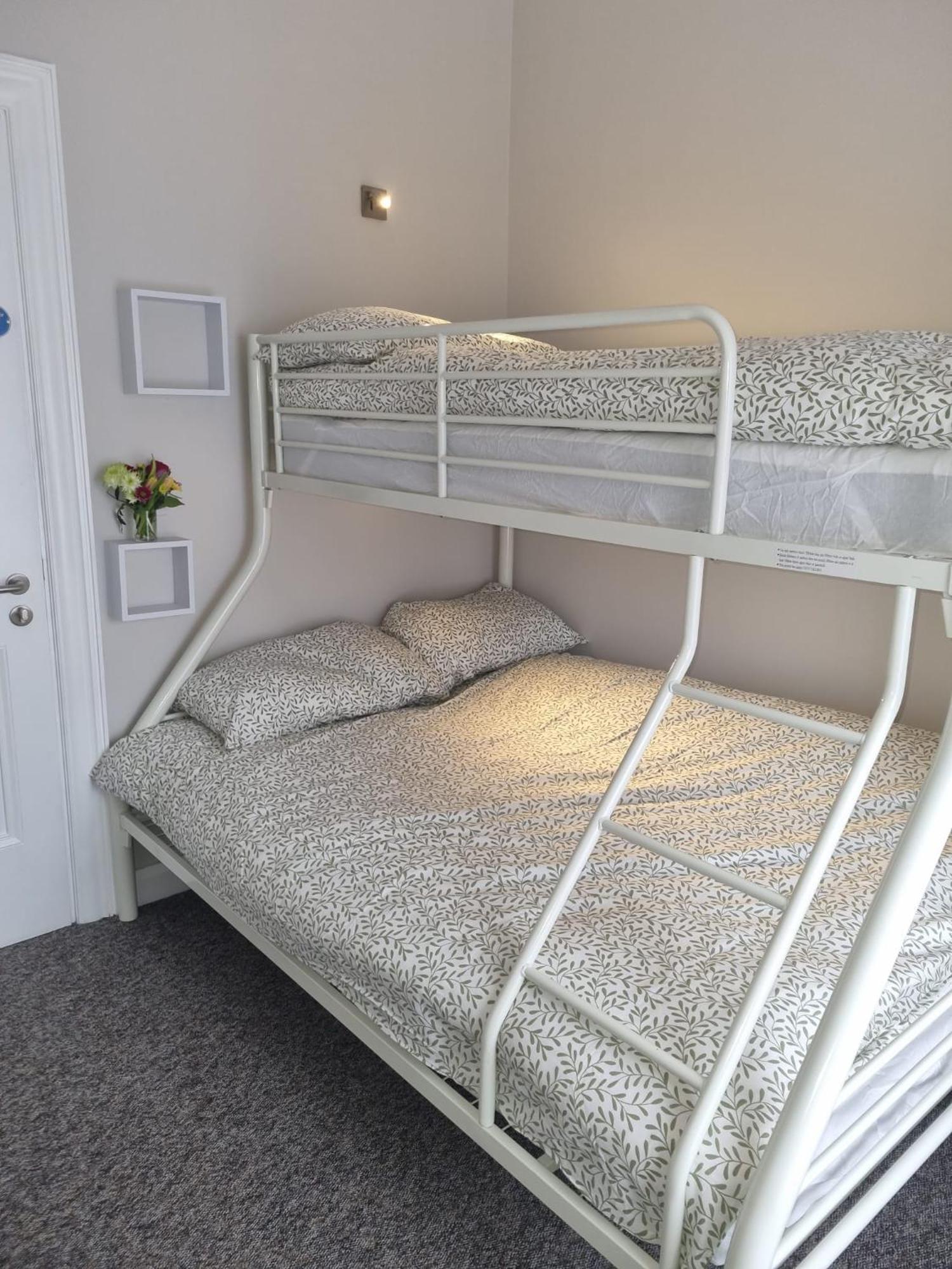 The Monkey Puzzle Hotel Bunclody Bagian luar foto