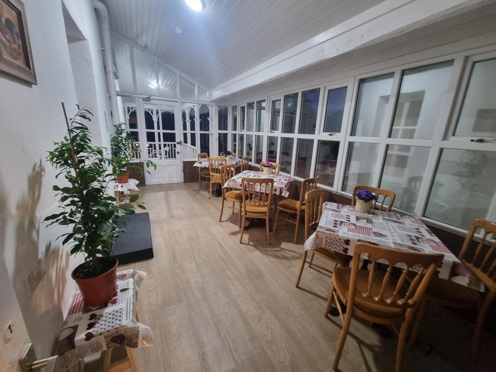 The Monkey Puzzle Hotel Bunclody Bagian luar foto